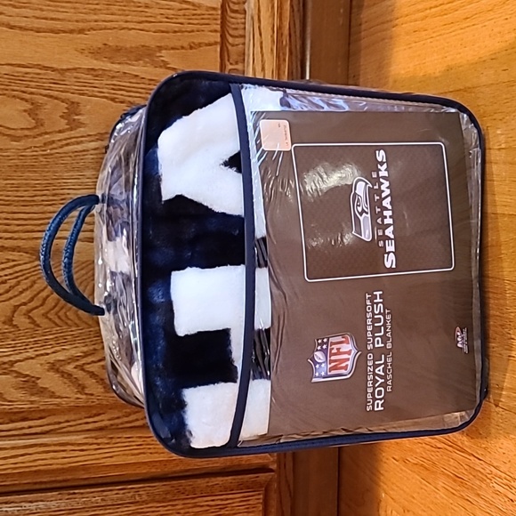 Seattle Seahawks Super-Sized Super Soft Royal Plush Raschel Blanket - Picture 1 of 4